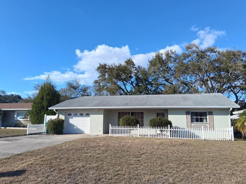 10939 103RD AVENUE SEMINOLE, FL 33778