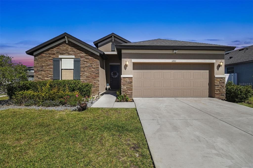 1241 FLORABLU DRIVE