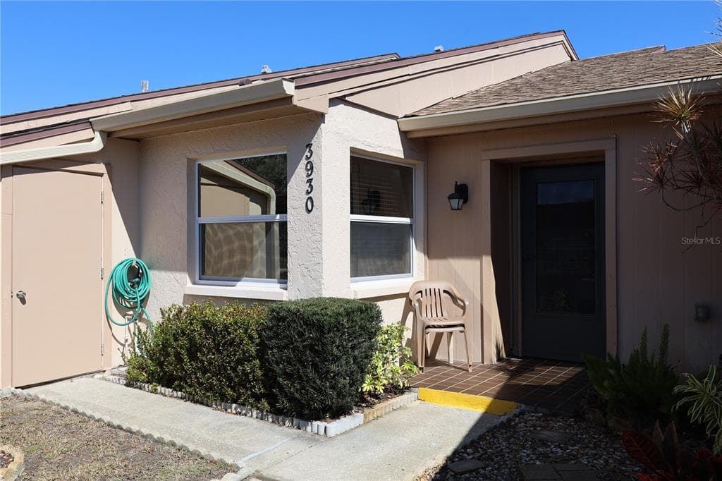 3930 SAILMAKER LANE HOLIDAY, FL 34691