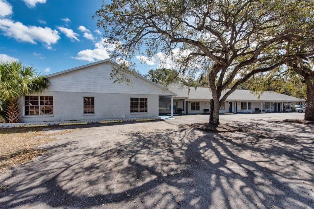 7410 COMMERCE STREET UNIT 101 RIVERVIEW, FL 33578