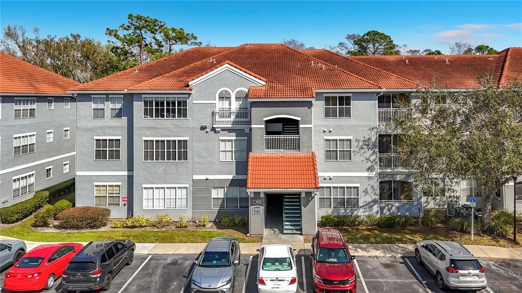 18001 RICHMOND PLACE DRIVE UNIT 1233 TAMPA, FL 33647