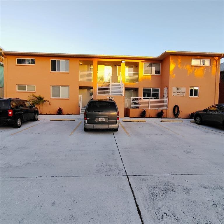 2820 DUPONT STREET S UNIT 201 GULFPORT, FL 33707