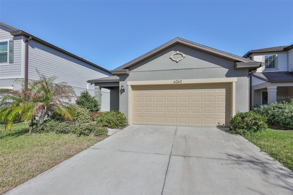 6263 DUTTON DRIVE WESLEY CHAPEL, FL 33545