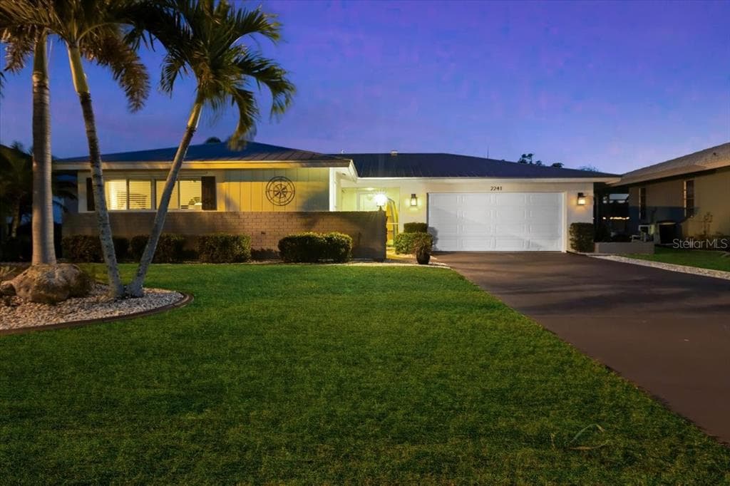2241 VIA SEVILLE PUNTA GORDA, FL 33950
