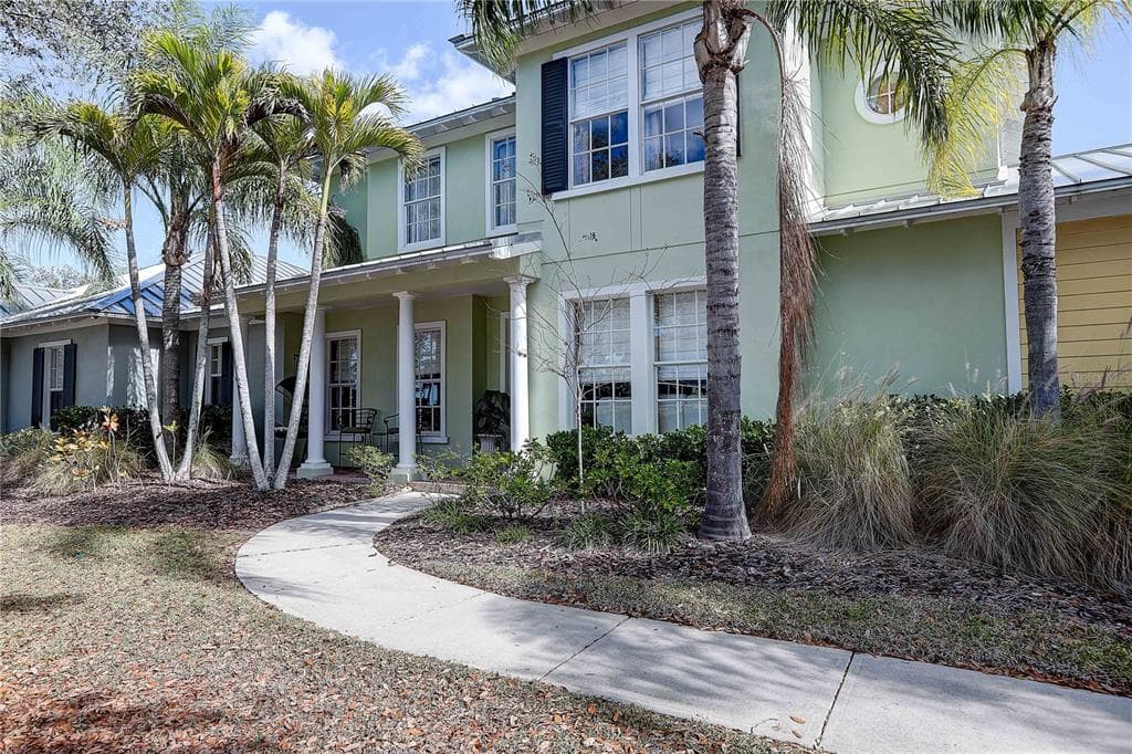 5518 LUMINAR POINTE LANE APOLLO BEACH, FL 33572
