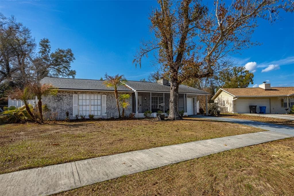 806 CHADSWORTH AVENUE SEFFNER, FL 33584