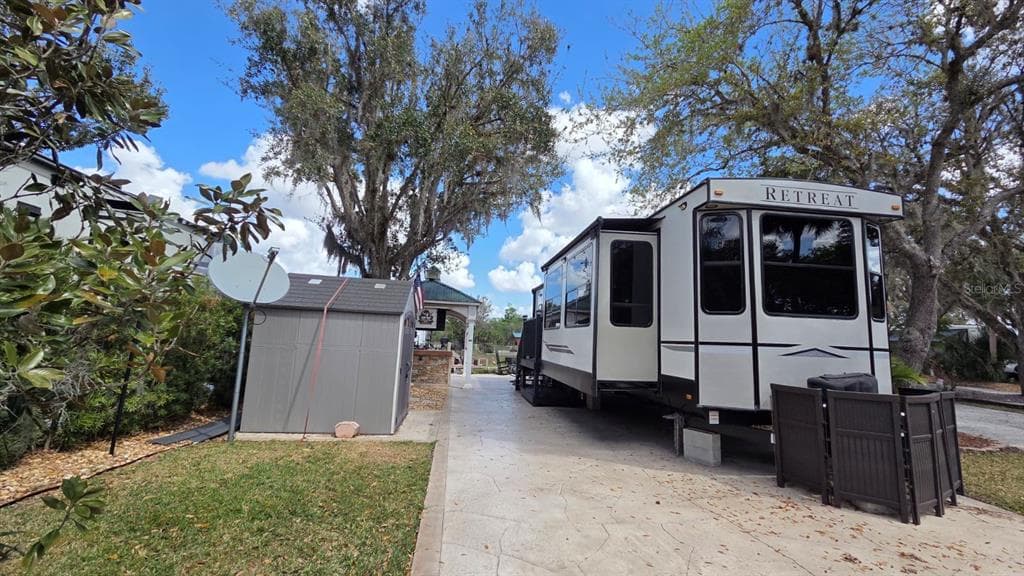 431 WATERWAY DRIVE RIVER RANCH, FL 33867