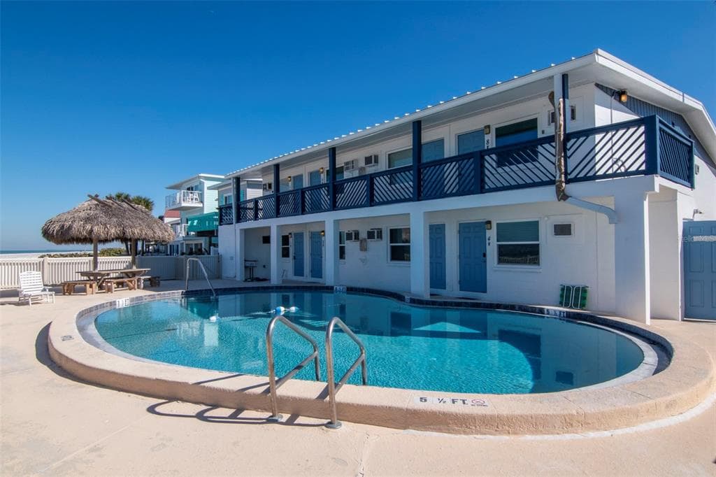 2700 GULF BOULEVARD UNIT 2W BELLEAIR BEACH, FL 33786