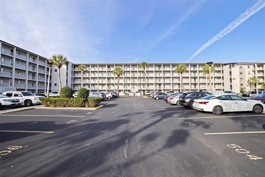 3408 LAKE BAYSHORE DRIVE UNIT P-317 BRADENTON, FL 34205
