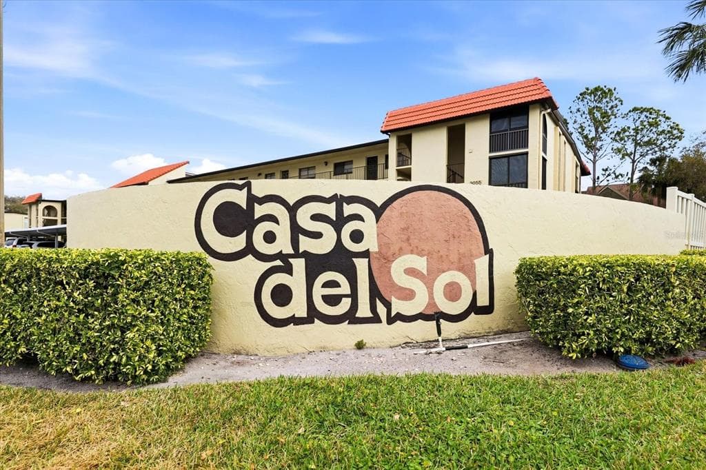 2420 WINDING CREEK BOULEVARD UNIT 105 CLEARWATER, FL 33761