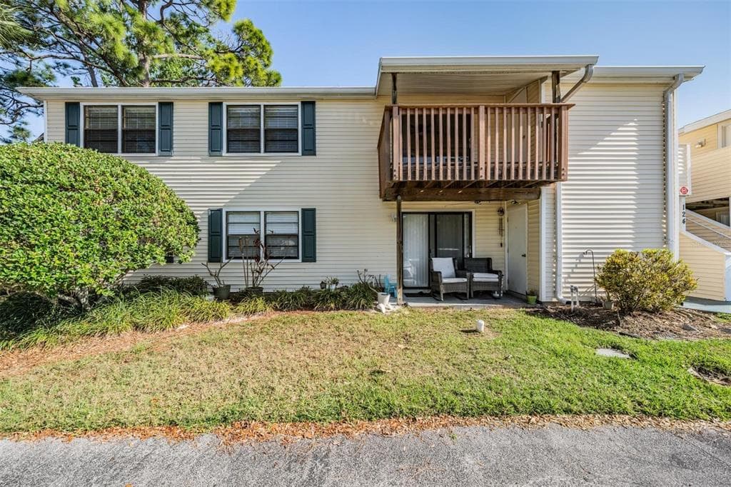 124 LOBLOLLY COURT UNIT H OLDSMAR, FL 34677