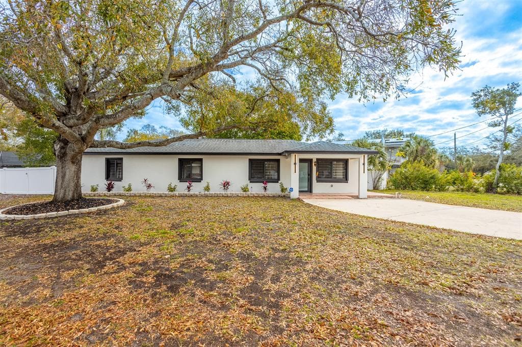 3517 W CHEROKEE AVENUE TAMPA, FL 33611