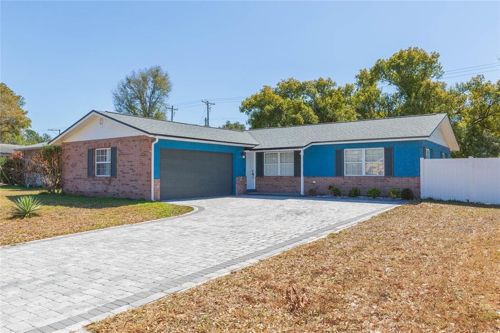 2307 LINCOLN COURT
