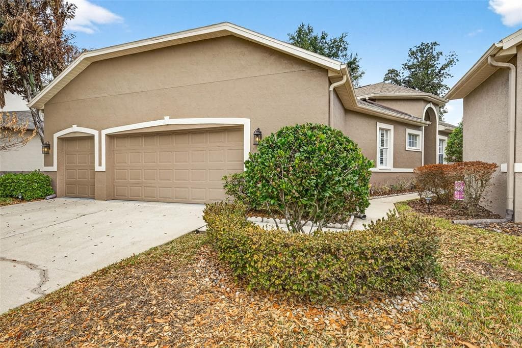 5215 FAIRWAY ONE DRIVE VALRICO, FL 33596