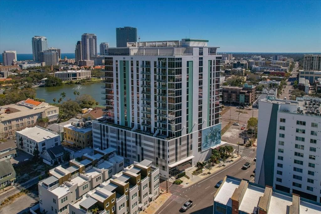 777 3RD AVENUE N UNIT 1202 ST PETERSBURG, FL 33701