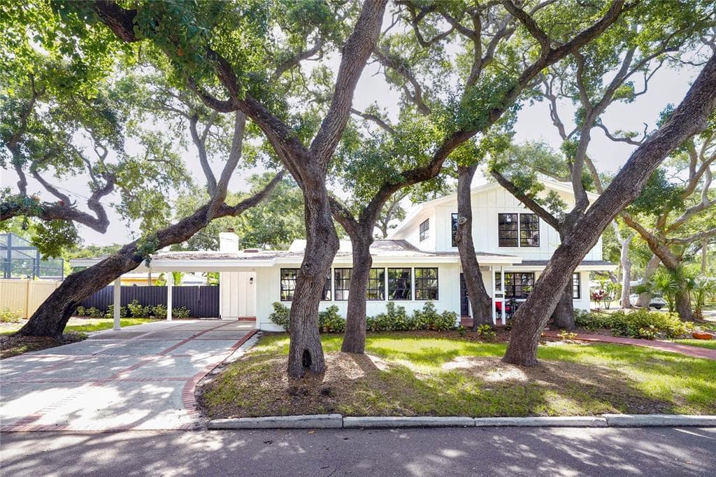 2901 PELHAM ROAD N ST PETERSBURG, FL 33710