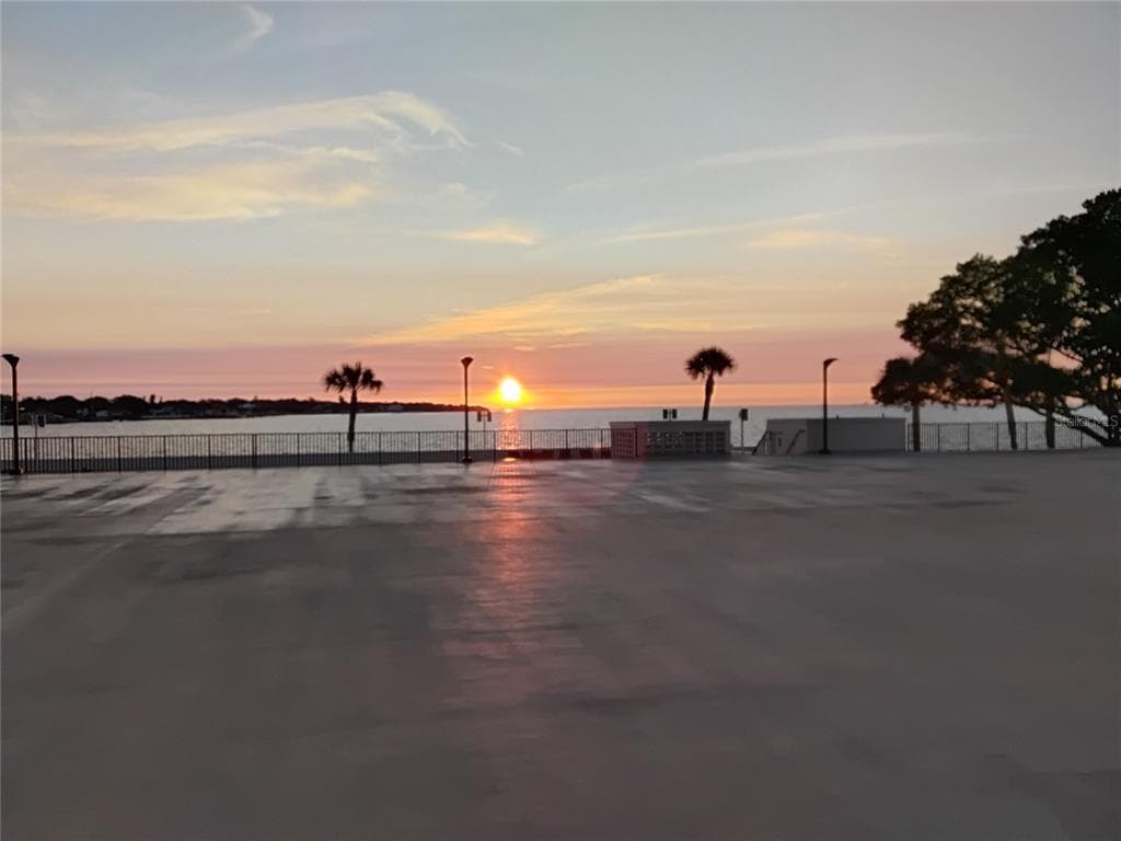 7100 SUNSHINE SKYWAY LANE S UNIT 705 ST PETERSBURG, FL 33711