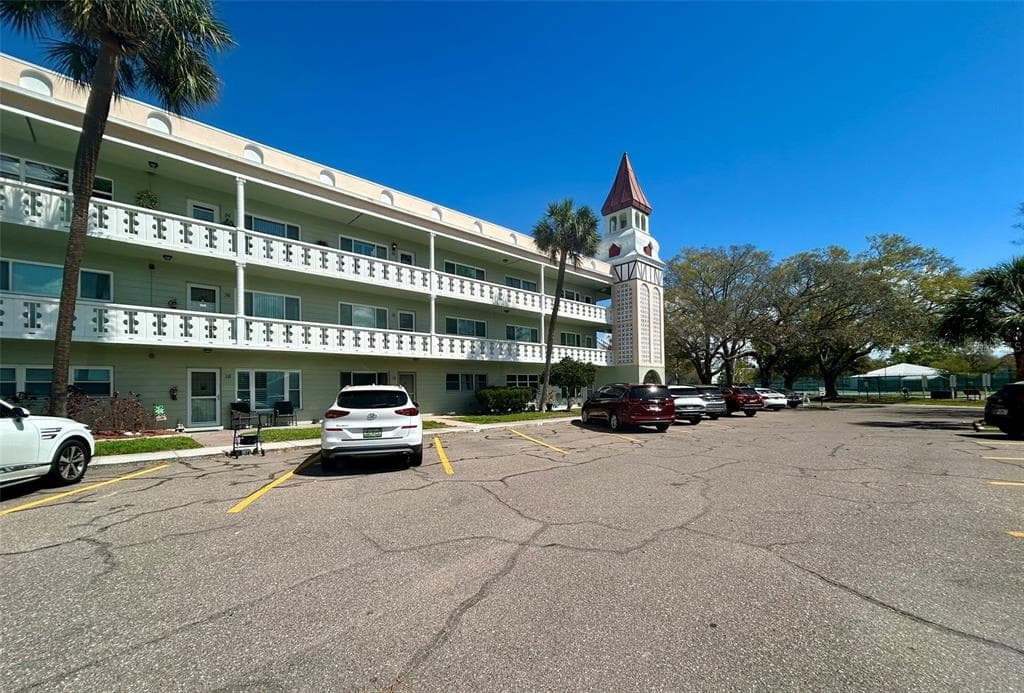 2400 COLUMBIA DRIVE UNIT 18 CLEARWATER, FL 33763