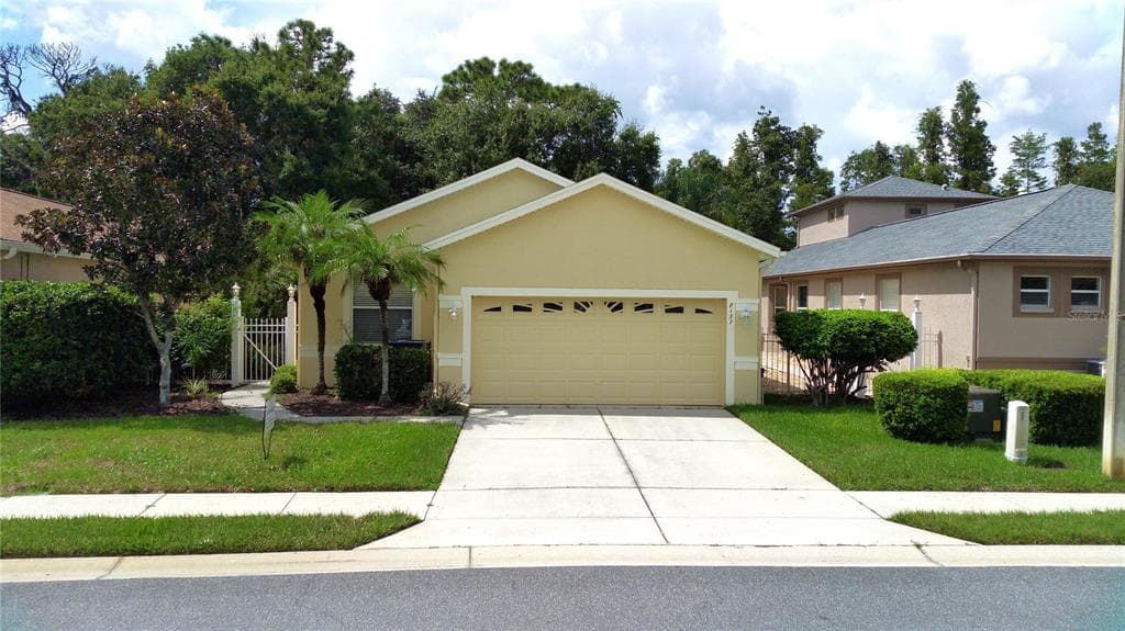 8137 PONKAN ROAD LAND O LAKES, FL 34637
