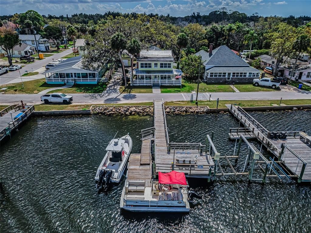 5038 SUNSET BOULEVARD PORT RICHEY, FL 34668