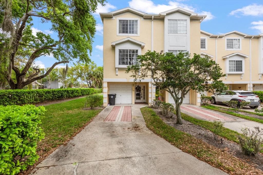 108 BRENT CIRCLE OLDSMAR, FL 34677
