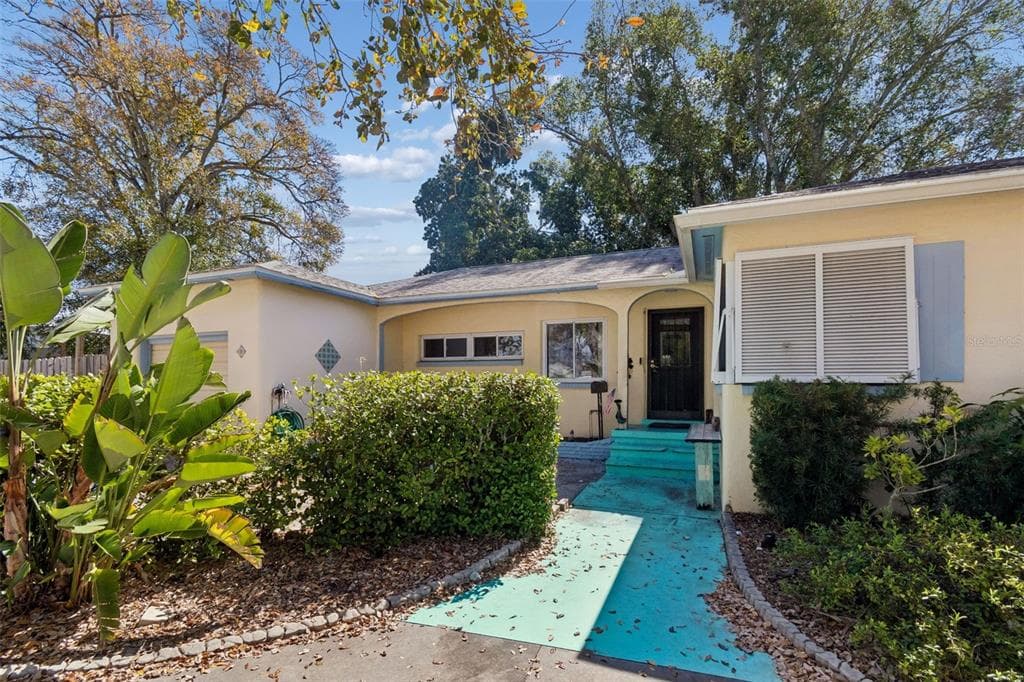 2120 CORONADA WAY S ST PETERSBURG, FL 33712