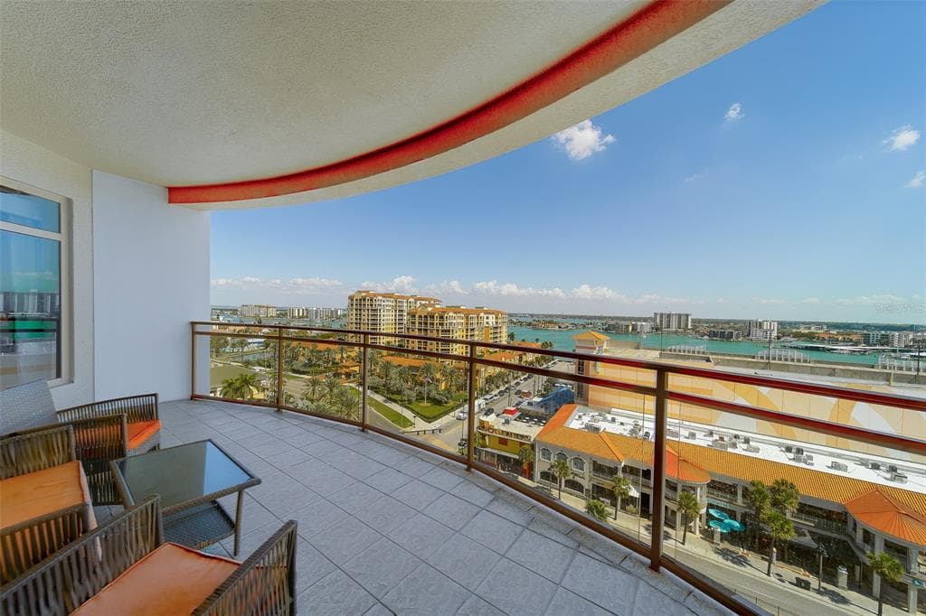 11 BAYMONT STREET UNIT 1109 CLEARWATER BEACH, FL 33767