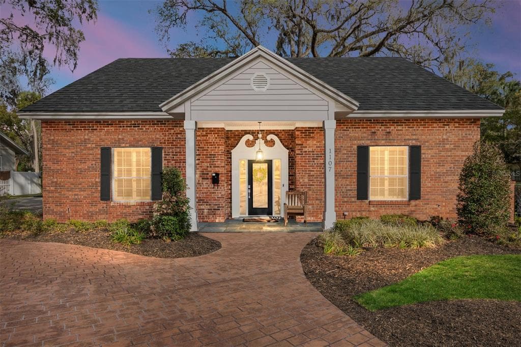 1107 SE 9TH AVENUE OCALA, FL 34471