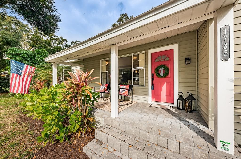 1735 23RD AVENUE N ST PETERSBURG, FL 33713