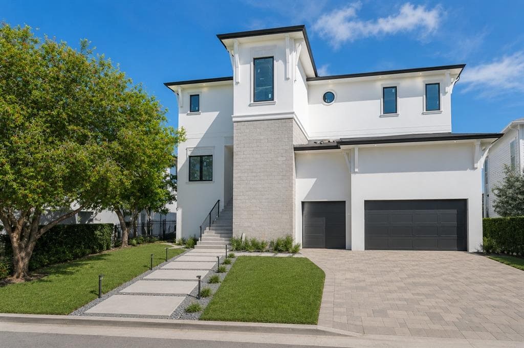 654 GENEVA PLACE TAMPA, FL 33606