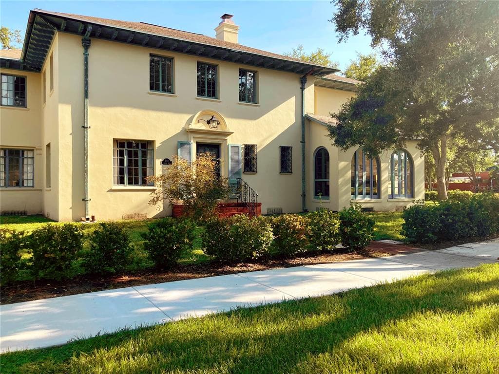 403 JASMINE WAY CLEARWATER, FL 33756