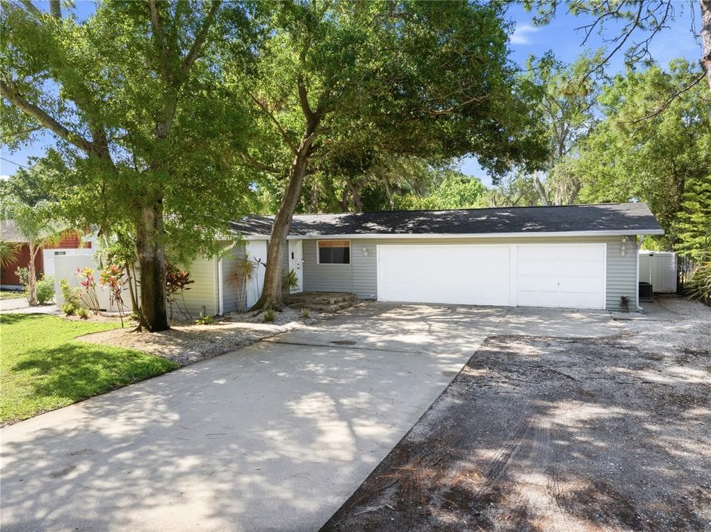 13012 96TH AVENUE SEMINOLE, FL 33776