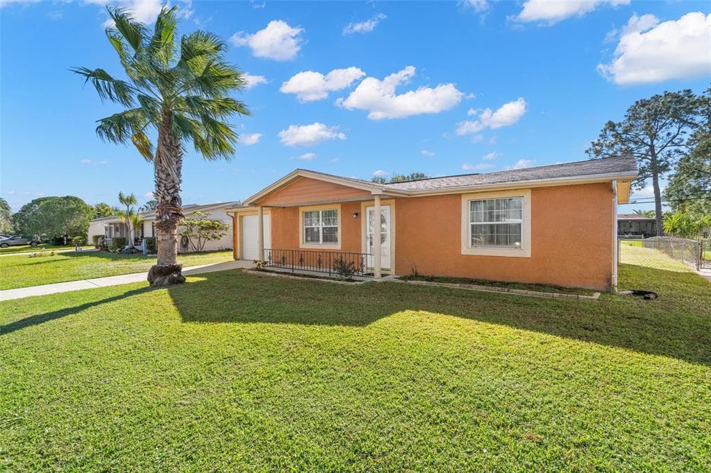 4642 EASTWOOD LANE HOLIDAY, FL 34690