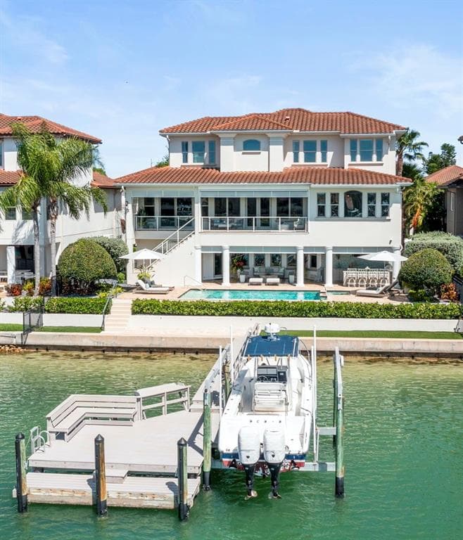 19 BAYFRONT COURT S ST PETERSBURG, FL 33711