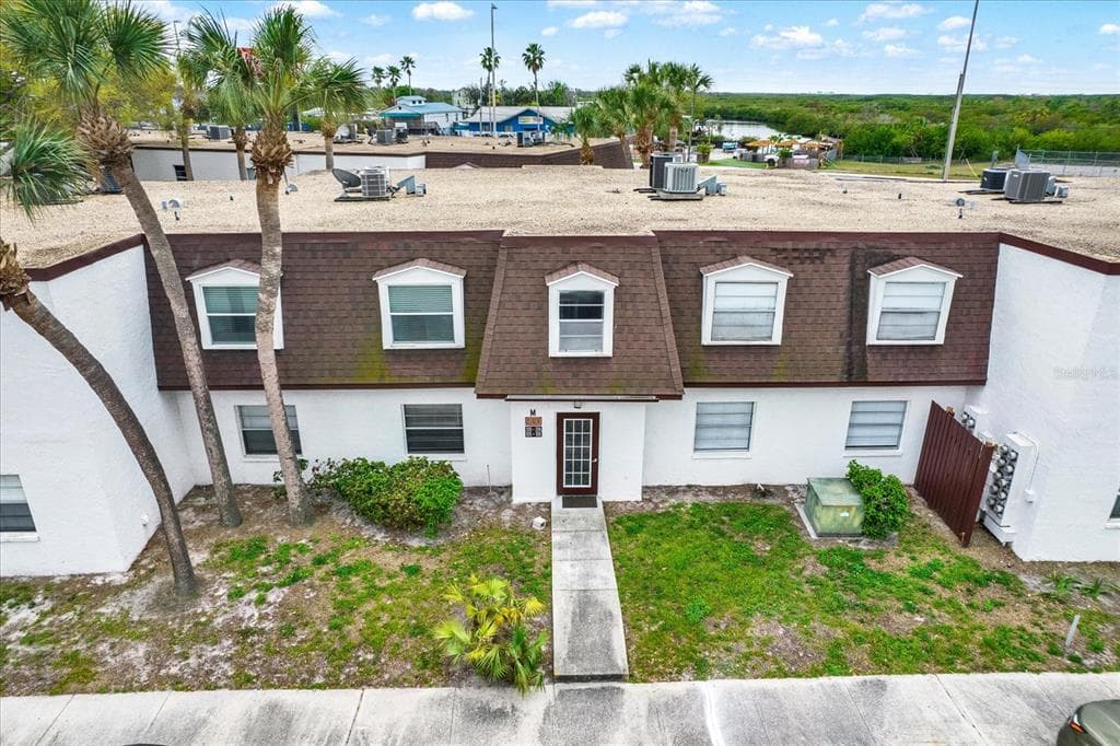9130 TUDOR DRIVE UNIT M105 TAMPA, FL 33615