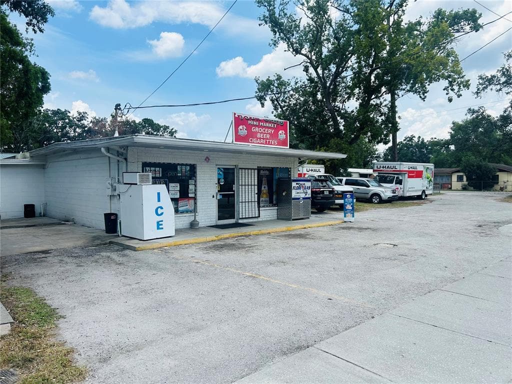 12320 FOUR OAKS ROAD TAMPA, FL 33624