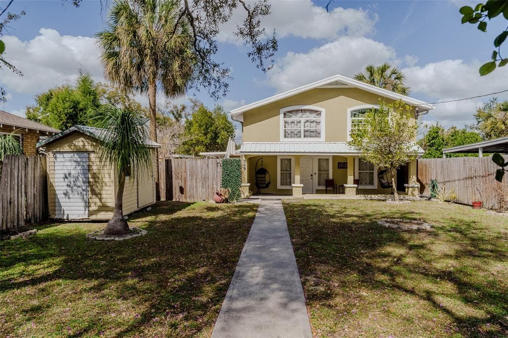 203 W CREST AVENUE TAMPA, FL 33603