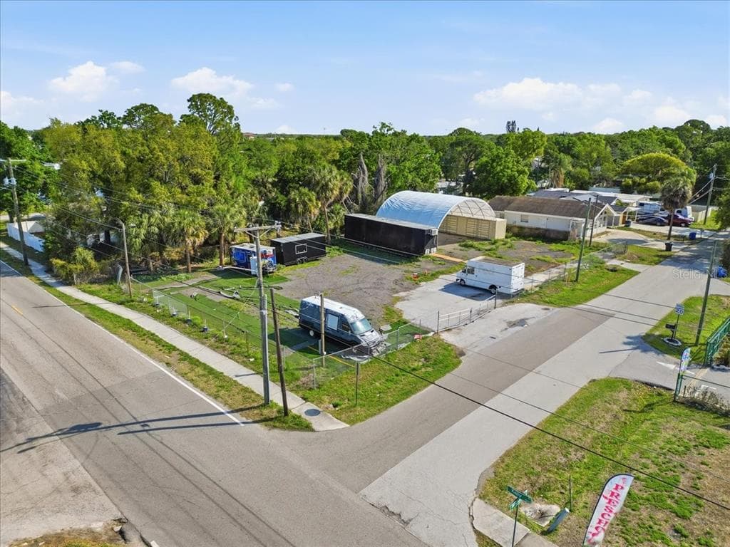 7511 WINCHESTER DRIVE TAMPA, FL 33615