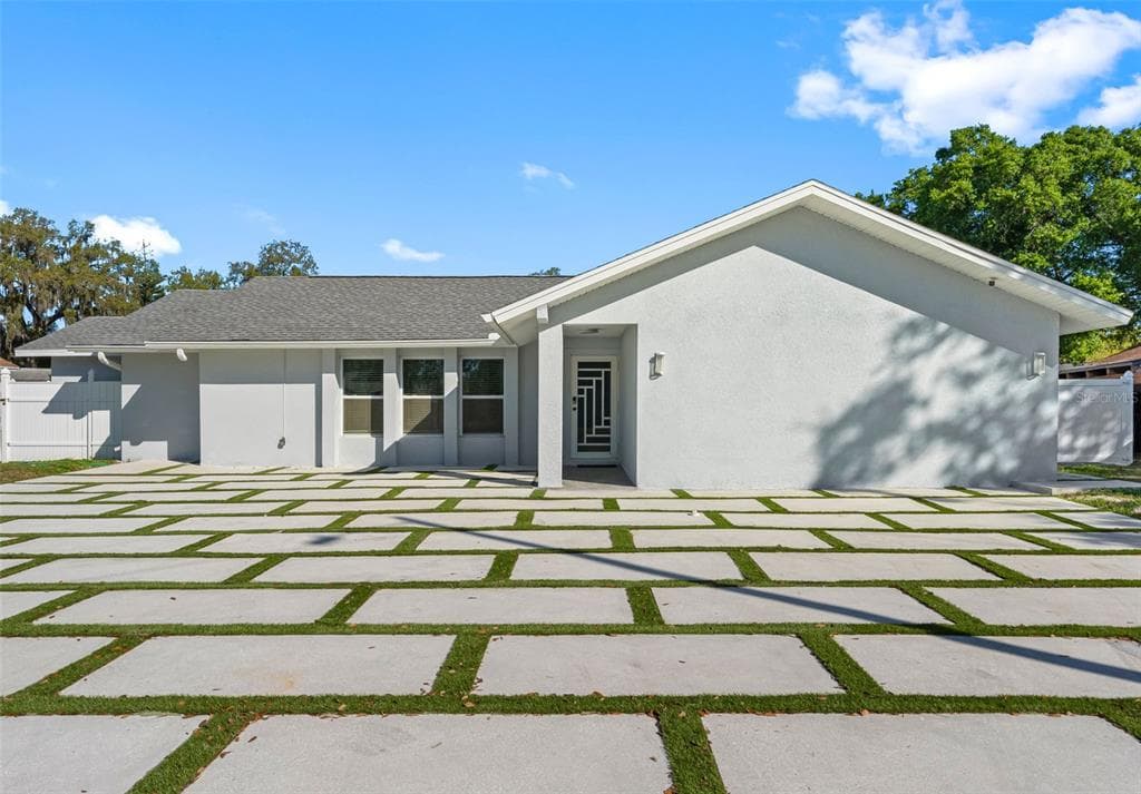 1803 LAKE CREST AVENUE BRANDON, FL 33510