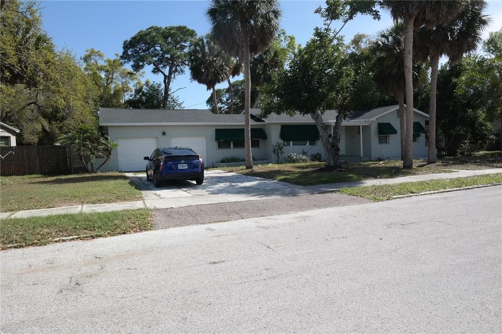 800 E HARBOR DRIVE S ST PETERSBURG, FL 33705