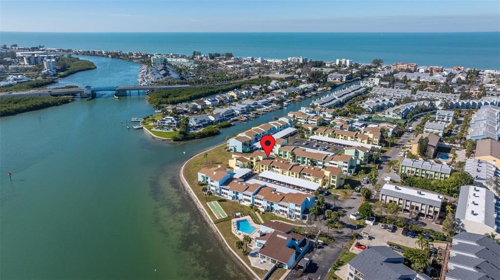 1 WINDRUSH BOULEVARD UNIT 19 INDIAN ROCKS BEACH, FL 33785