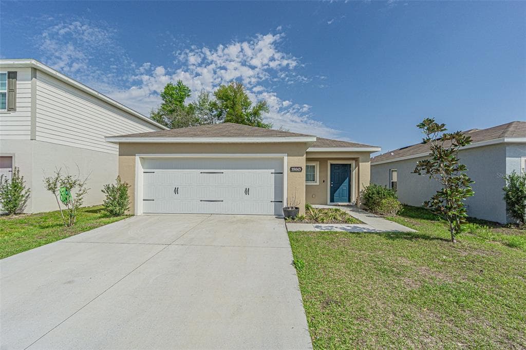 35045 JOMAR AVENUE ZEPHYRHILLS, FL 33541