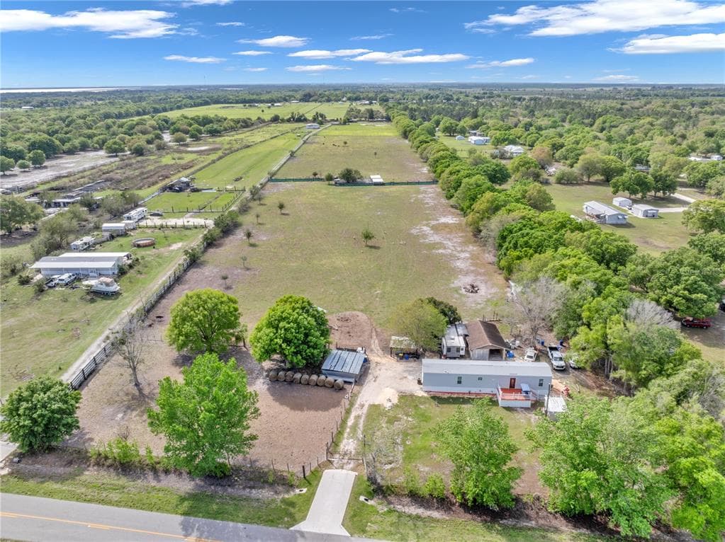 1333 BLUFF HAMMOCK ROAD LORIDA, FL 33857