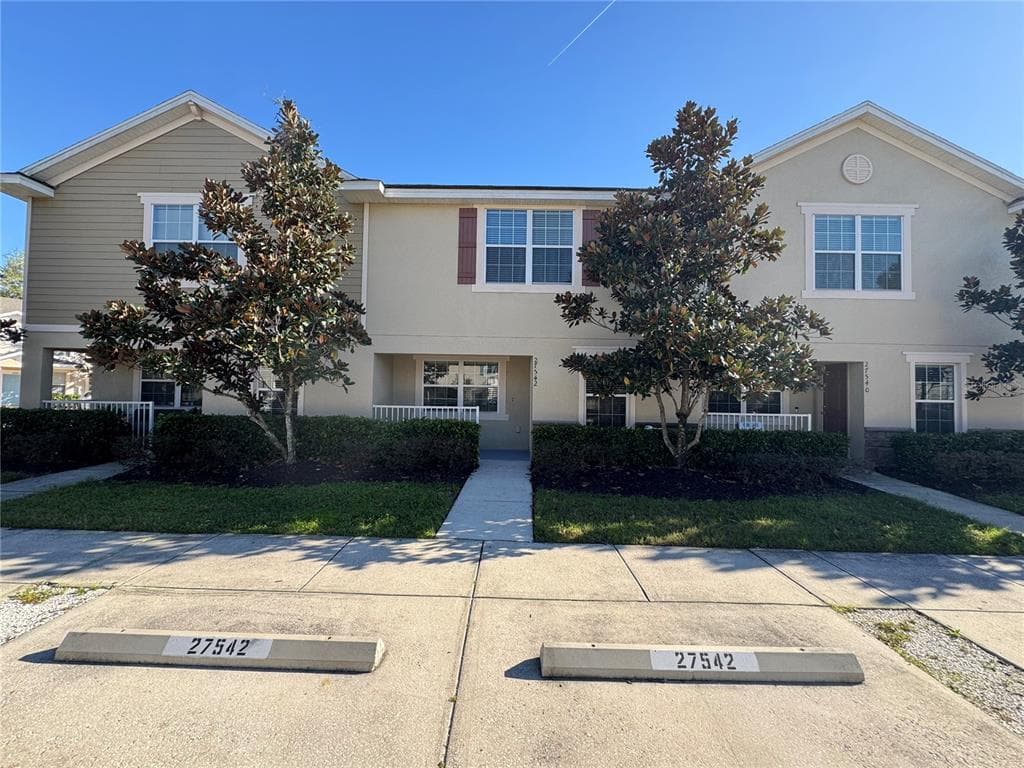 27542 DESERT WILLOW WAY WESLEY CHAPEL, FL 33544