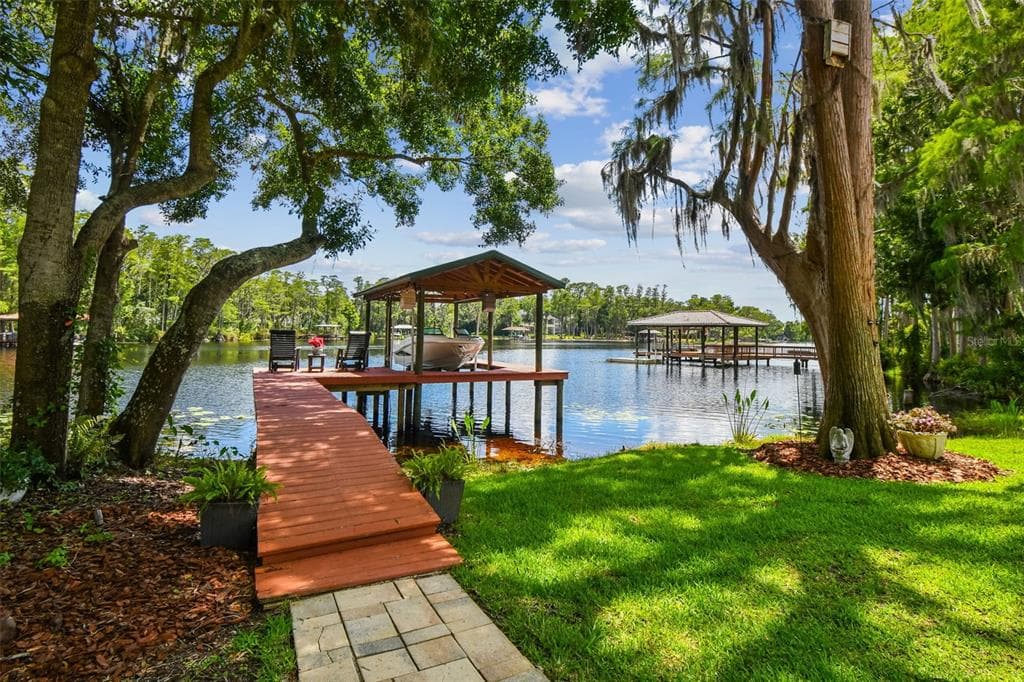 16205 SENTRY WOOD COURT ODESSA, FL 33556