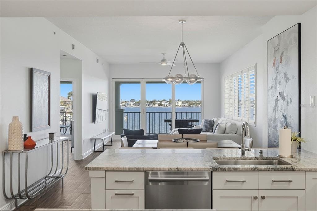 17715 GULF BOULEVARD UNIT 306 REDINGTON SHORES, FL 33708