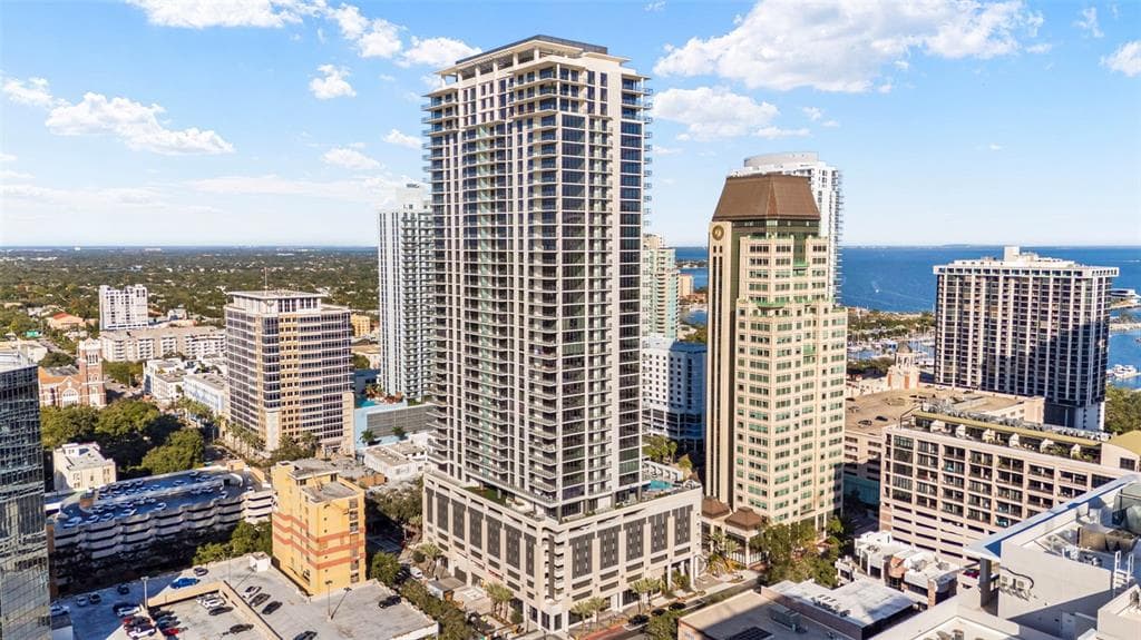 275 1ST AVENUE UNIT 3807 ST PETERSBURG, FL 33701