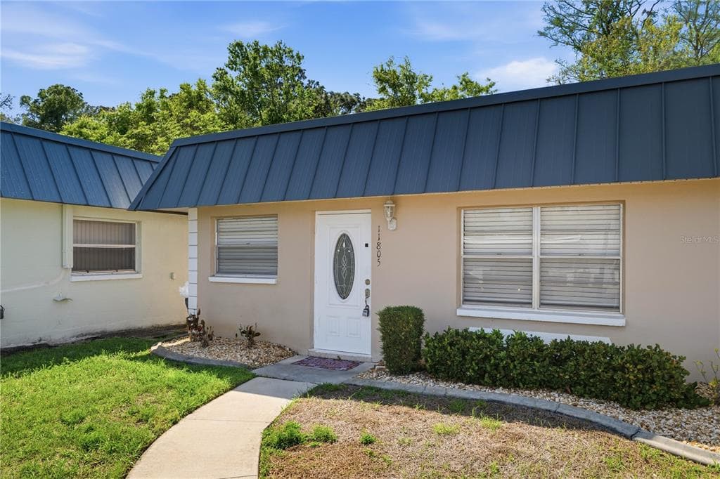 11805 BAYONET LANE UNIT 11805 NEW PORT RICHEY, FL 34654
