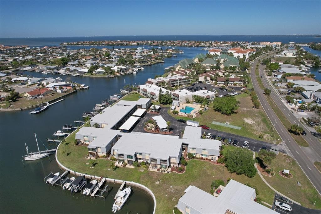 1008 APOLLO BEACH BOULEVARD UNIT 201 APOLLO BEACH, FL 33572