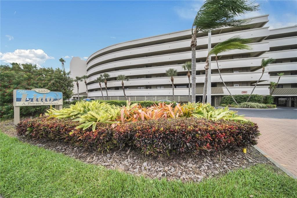 4450 GULF BOULEVARD UNIT 110 ST PETE BEACH, FL 33706